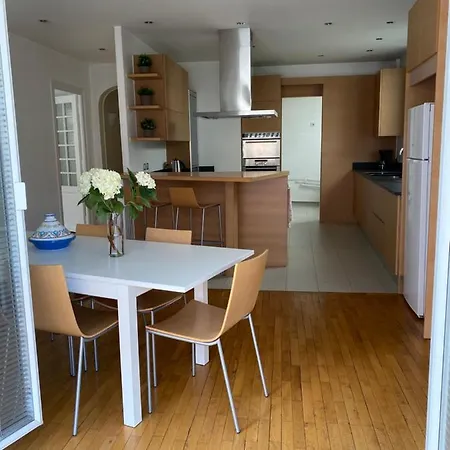 Elegant Duplex De Standing De 230m2 Lejlighed