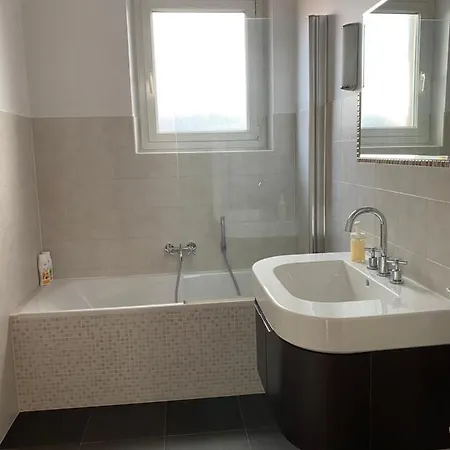 Elegant Duplex De Standing De 230m2 Apartment *