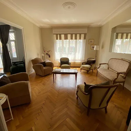 Elegant Duplex De Standing De 230m2