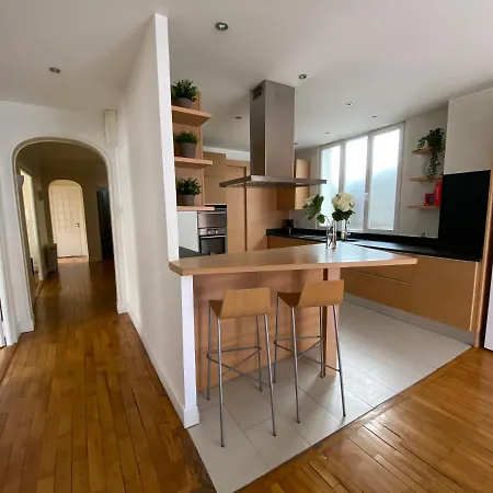 Apartment Elegant Duplex De Standing De 230m2 *
